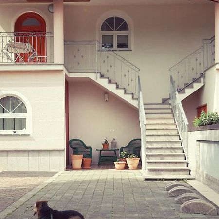 Prenocisca Angelin Hram, Tiny Apartments Markovec Dış mekan fotoğraf